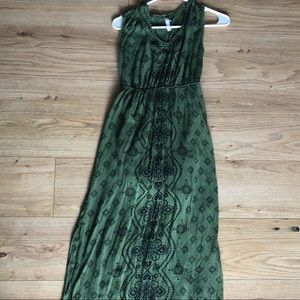 Sleeveless maxi dress